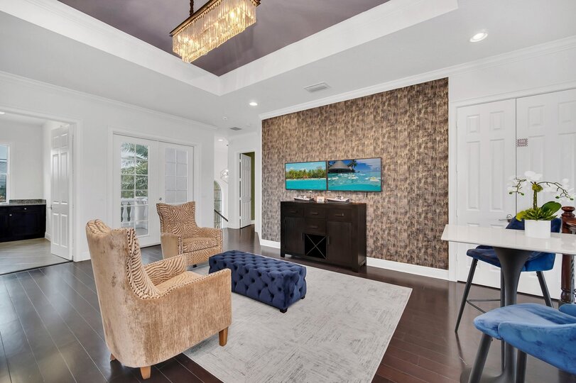 Modern Oasis in a Tropical Paradise, Orlando Villa 6612