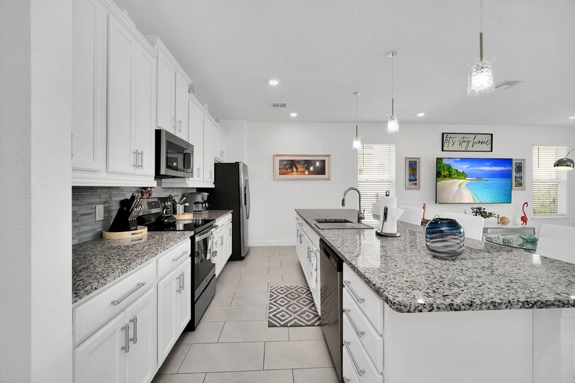 Elegant 4 Bedroom Oasis in Orlando,6613