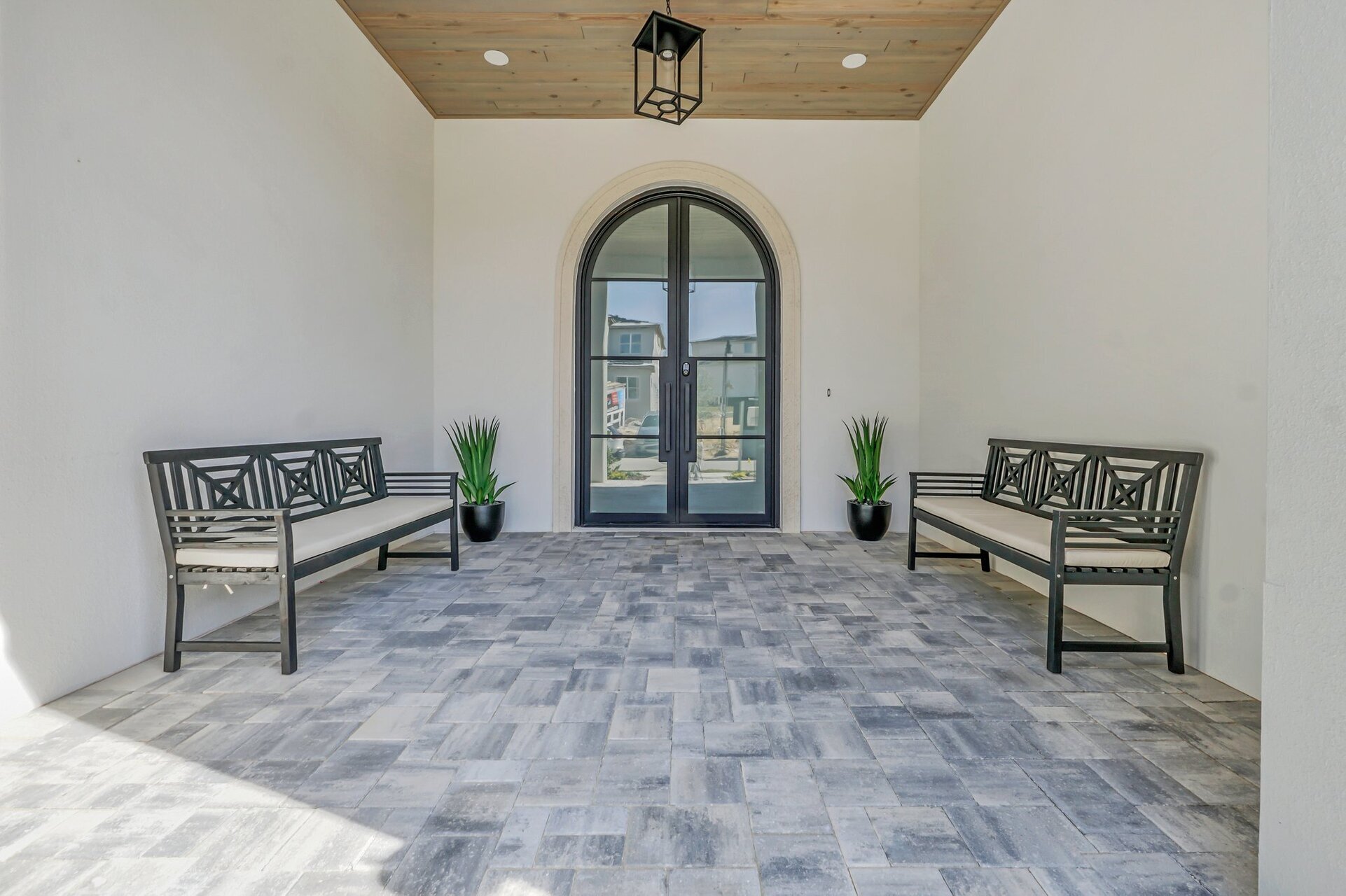 5 Star Villa Imperiosa – Power Draped in Elegance