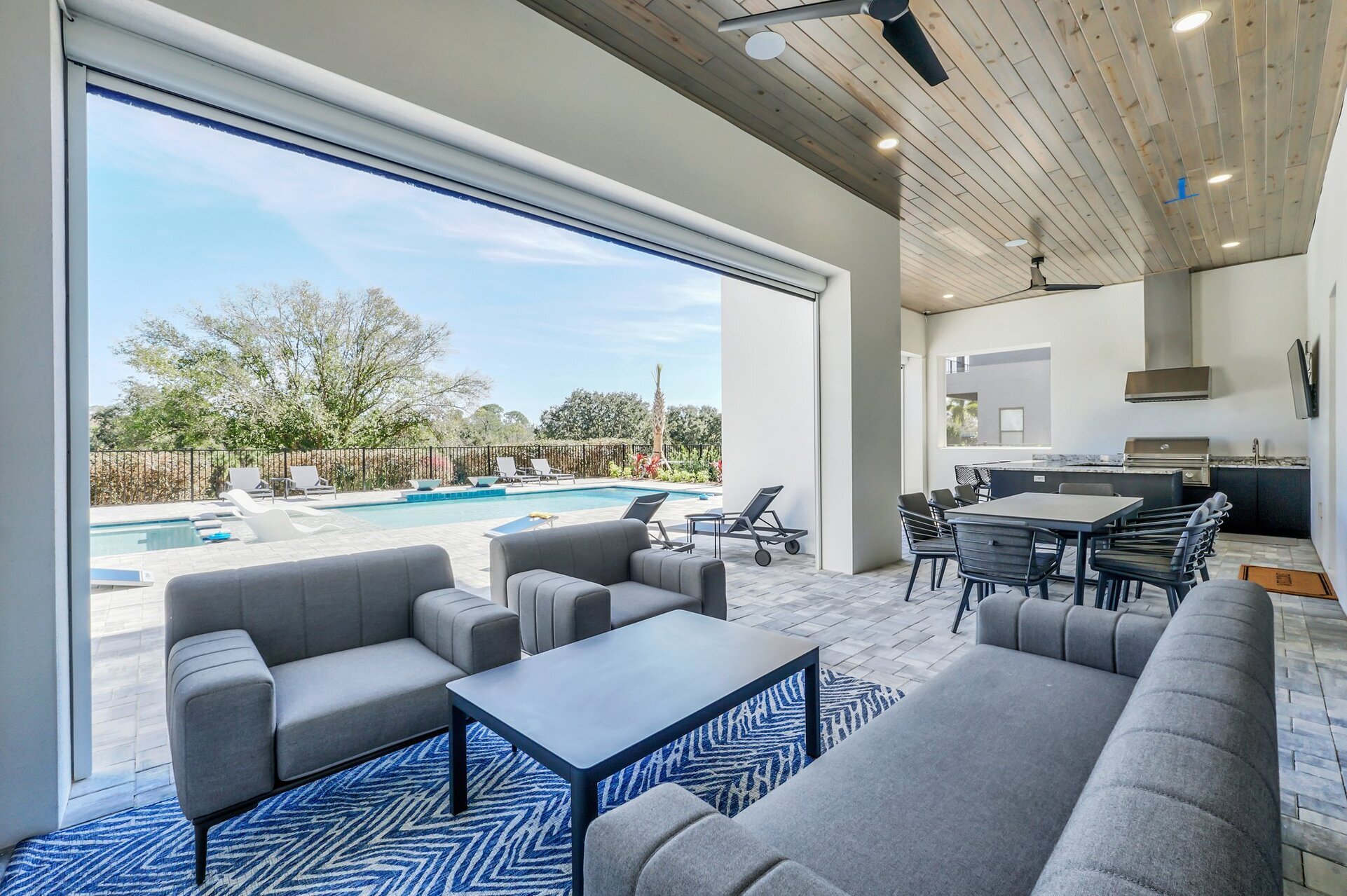 5 Star Villa Imperiosa – Power Draped in Elegance