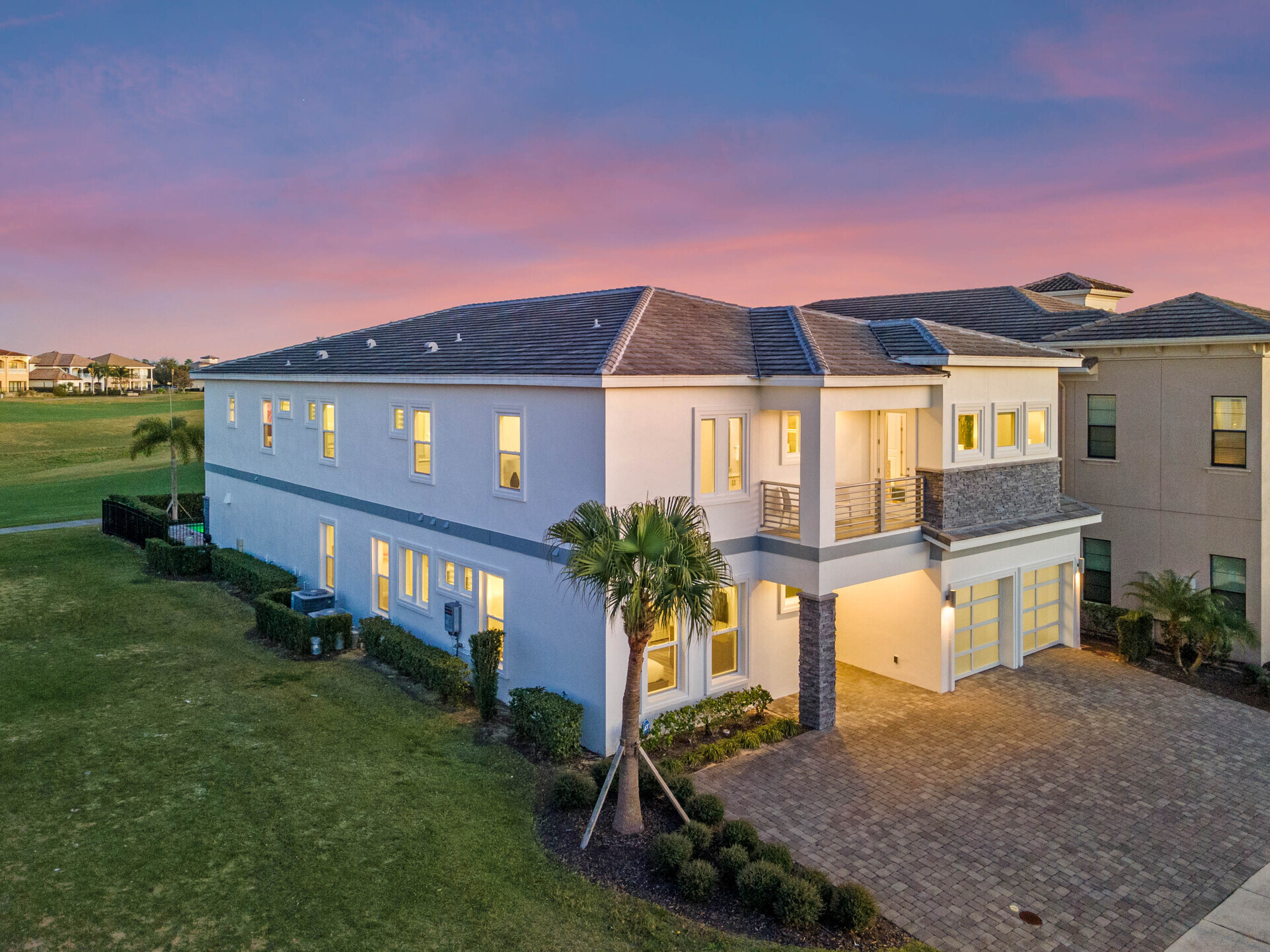 5 Star Villa Crownstone – The Foundation of Nobility