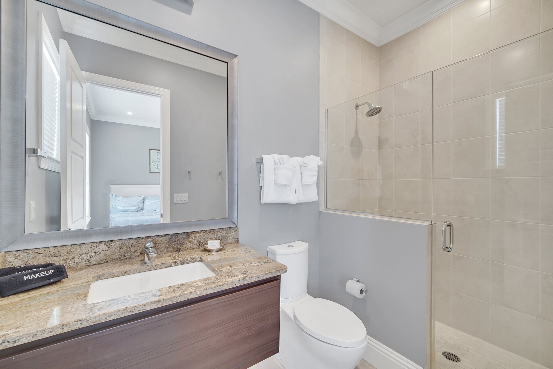 Elegant Oasis: 5 Bed Villa in Orlando,6633