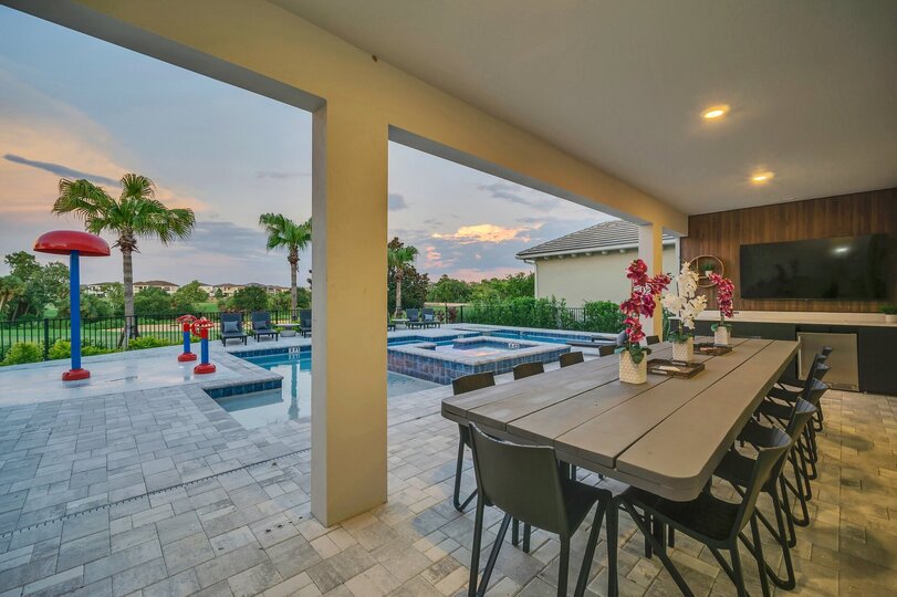 5 Star Villa Gilded Crown – An Icon of Opulent Living