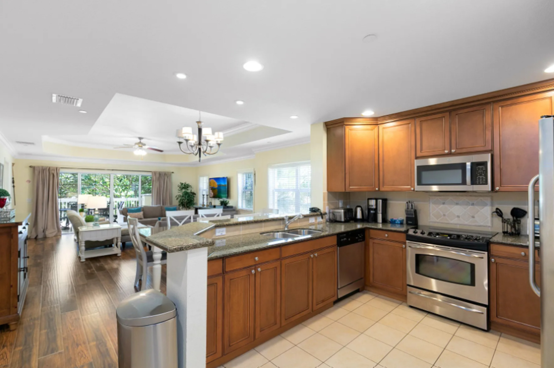 This kitchen will certainly be a favorite for those who love to cook