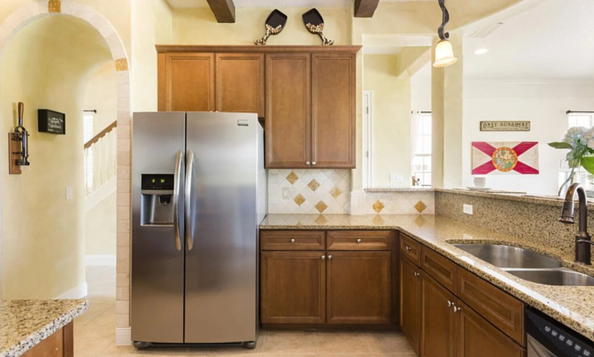 This kitchen layout is perfect for the family vacation
