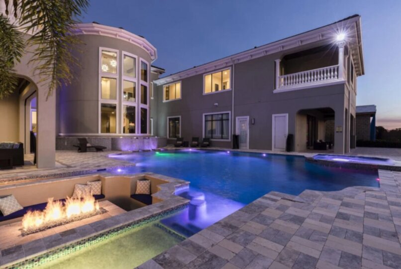 The perfect place for swimming, or hosting outdoor gatherings, this space offers both relaxation and style.