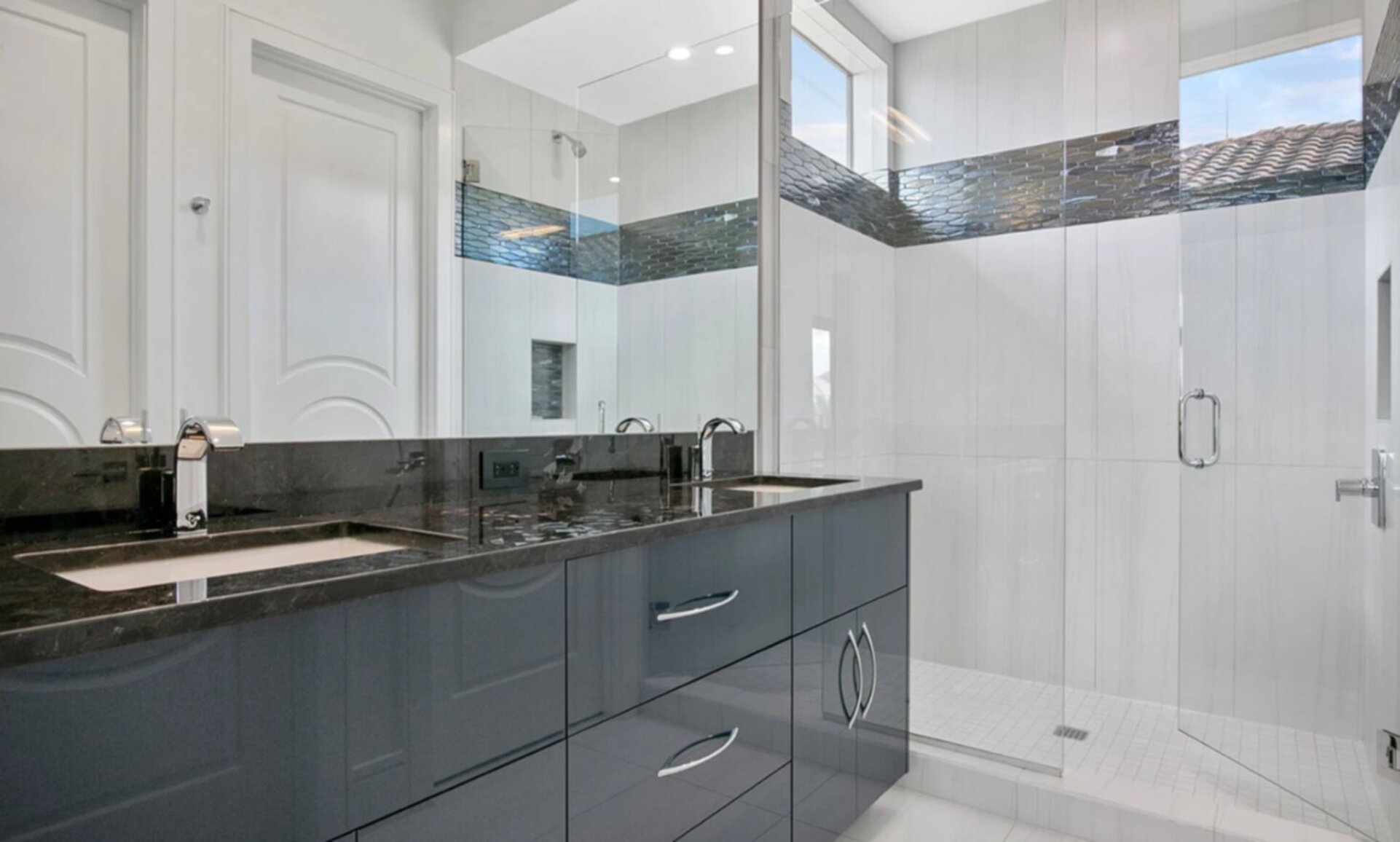 Bathroom 7