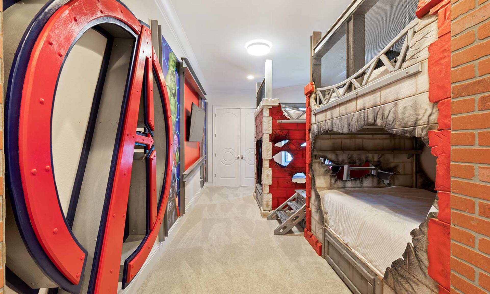 The kids will love the themed bedroom, creatively decorated to spark their imagination and provide a fun-filled retreat