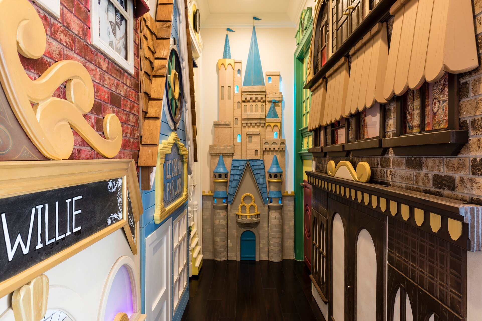 Themed-bedroom for wizards-at-heart
