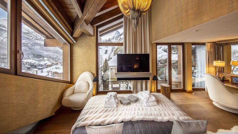 Matterhorn Views & Alpine Elegance, Luxury Valais Chalet 1407