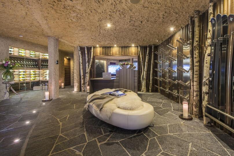 Matterhorn Views & Alpine Elegance, Luxury Valais Chalet 1407
