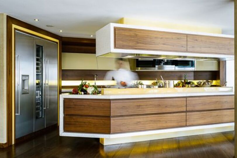 Matterhorn Views & Alpine Elegance, Luxury Valais Chalet 1407