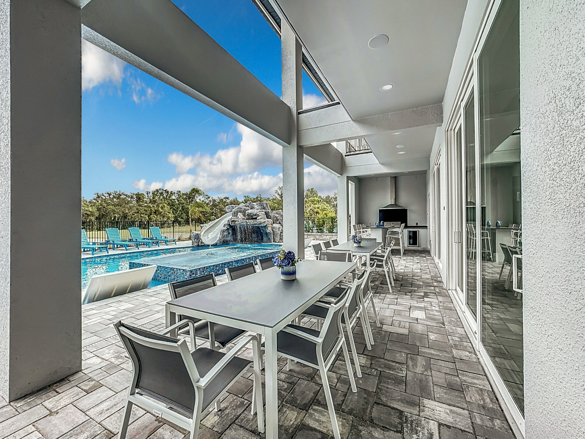 5 Star Villa Opulentia – A Golden Luxury Residence