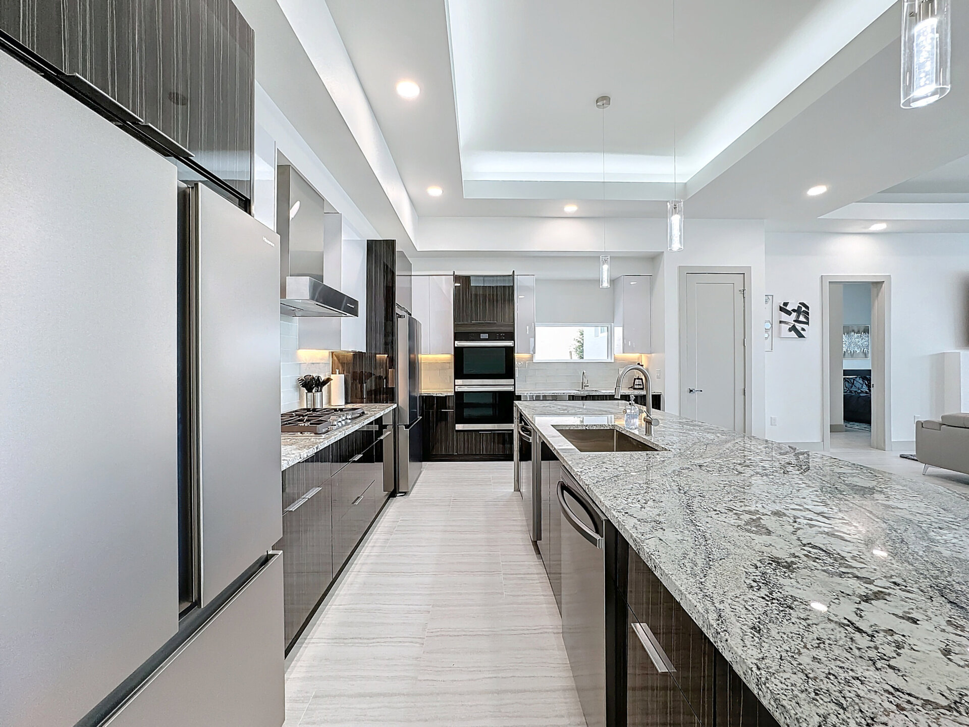 5 Star Villa Opulentia – A Golden Luxury Residence