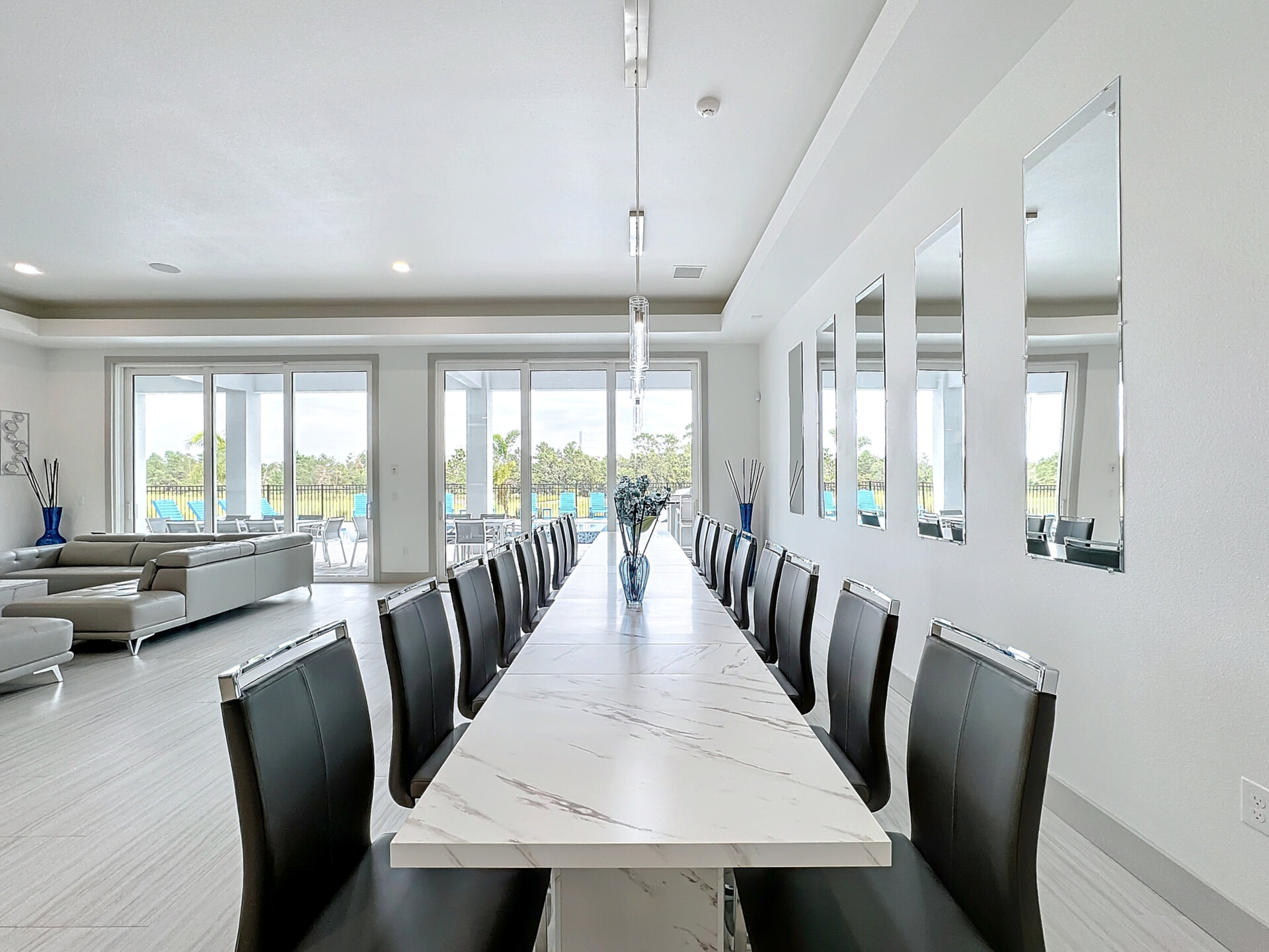 5 Star Villa Opulentia – A Golden Luxury Residence