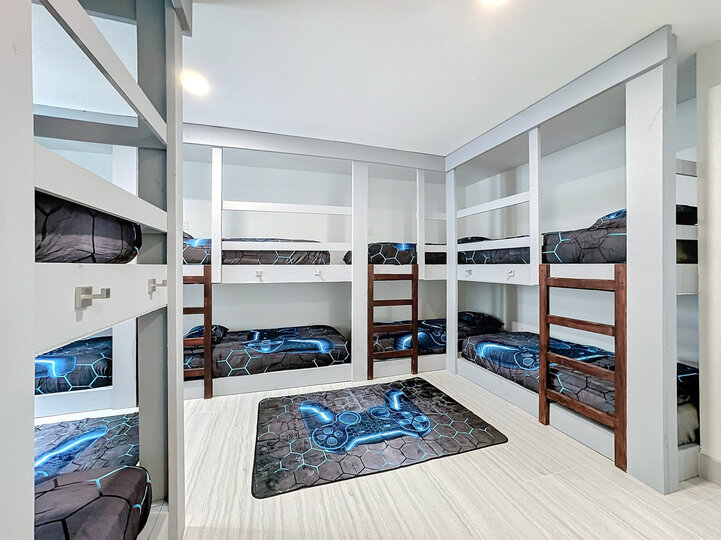 5 Star Villa Opulentia – A Golden Luxury Residence