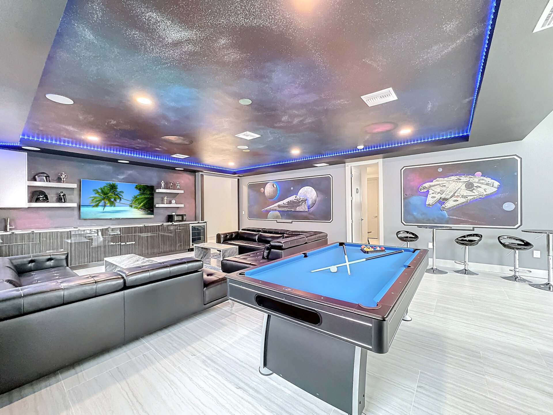 5 Star Villa Opulentia – A Golden Luxury Residence