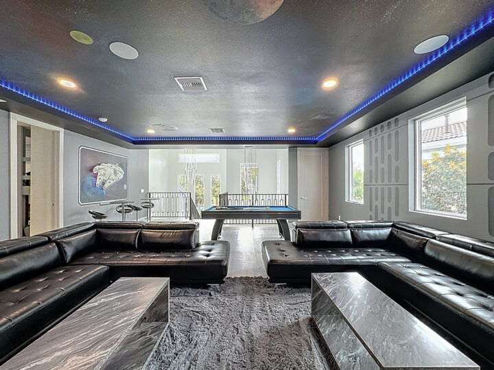 5 Star Villa Opulentia – A Golden Luxury Residence