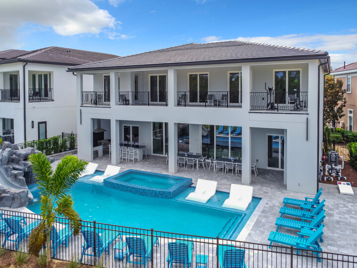 5 Star Villa Opulentia – A Golden Luxury Residence
