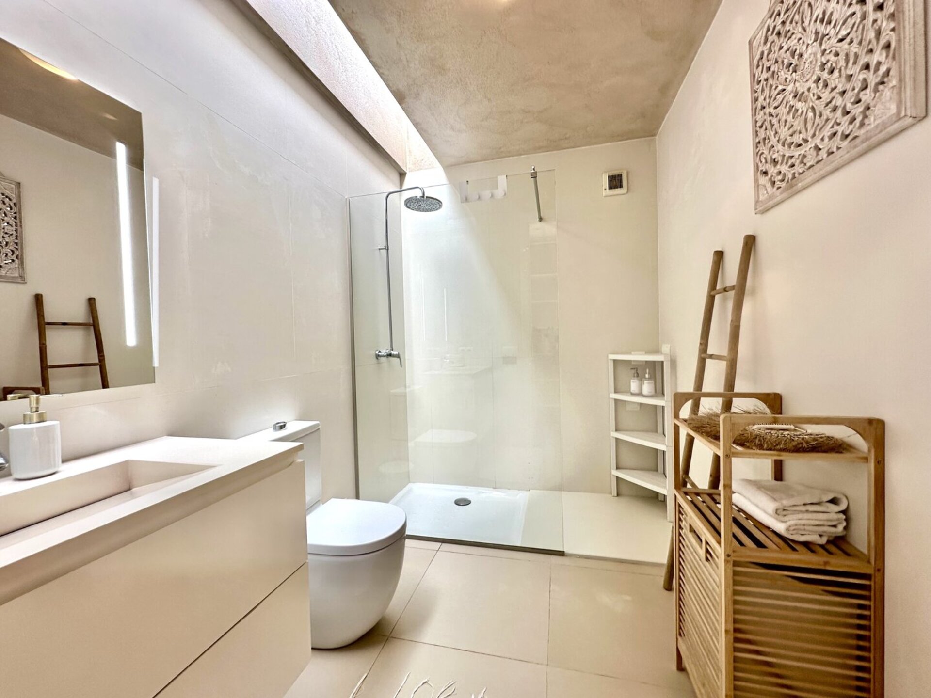 A Timeless Private Luxury Sanctuary, Ibiza Villa 1049