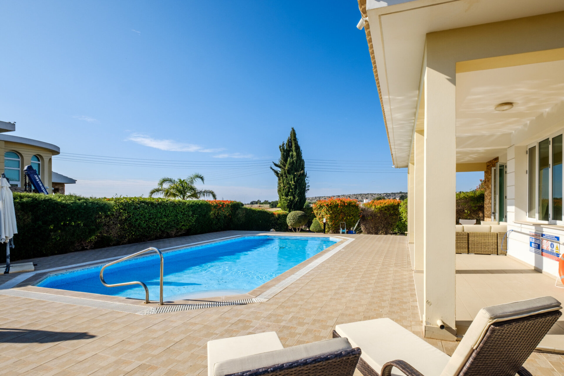 Luxury Villa with Mature Garden - 1390
