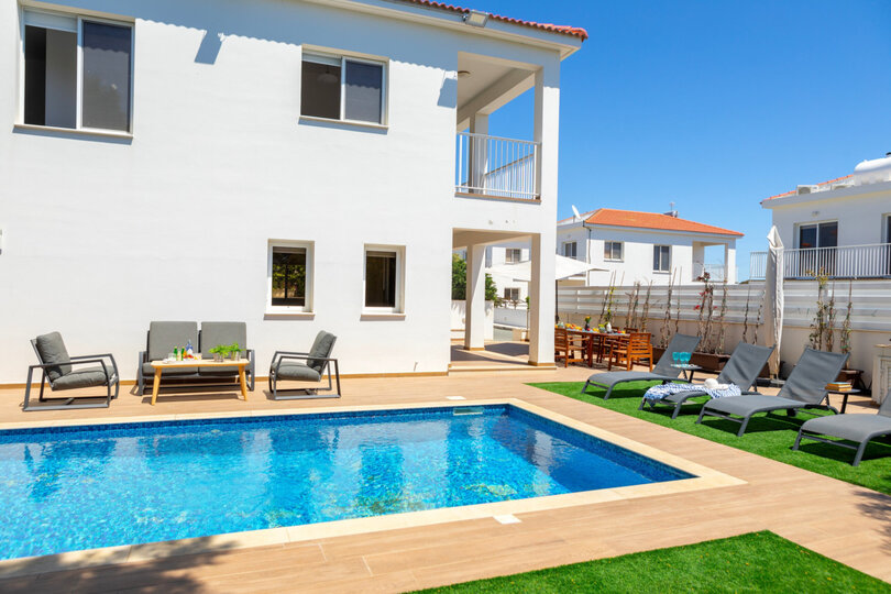 Ayia Napa Sanctuary: Beautiful 4 BR Villa, 1393