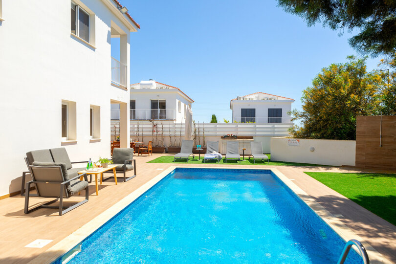 Ayia Napa Sanctuary: Beautiful 4 BR Villa, 1393