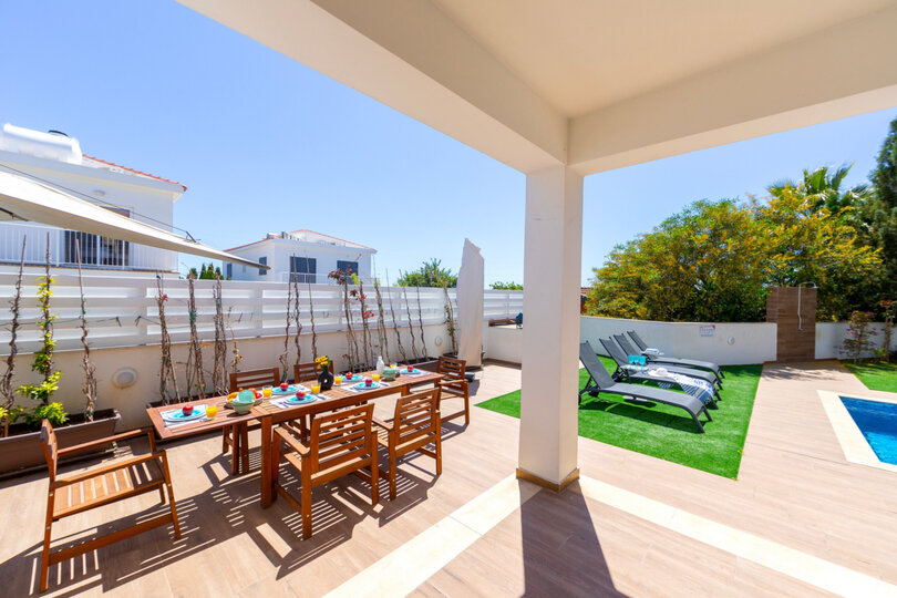 Ayia Napa Sanctuary: Beautiful 4 BR Villa, 1393
