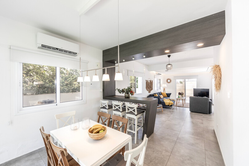 Ayia Napa Sanctuary: Beautiful 4 BR Villa, 1393