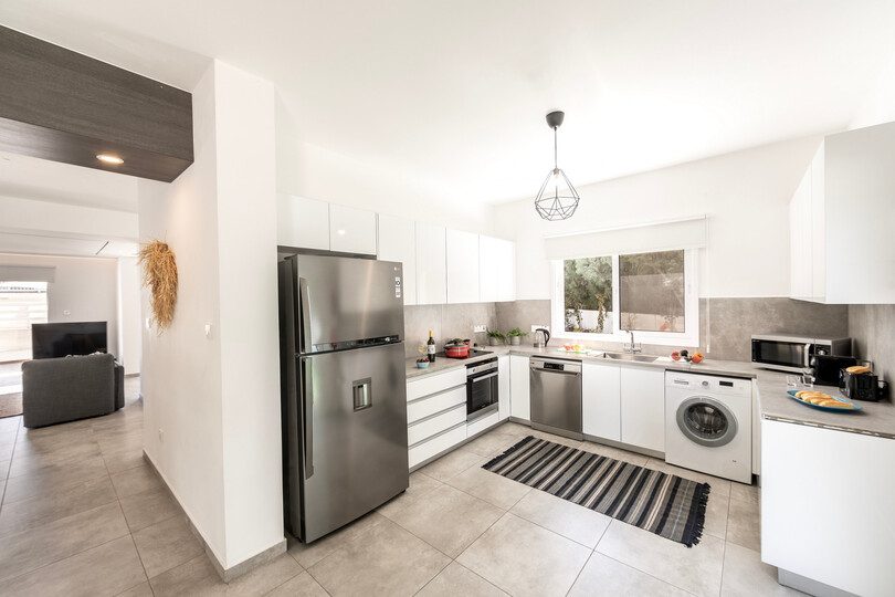 Ayia Napa Sanctuary: Beautiful 4 BR Villa, 1393