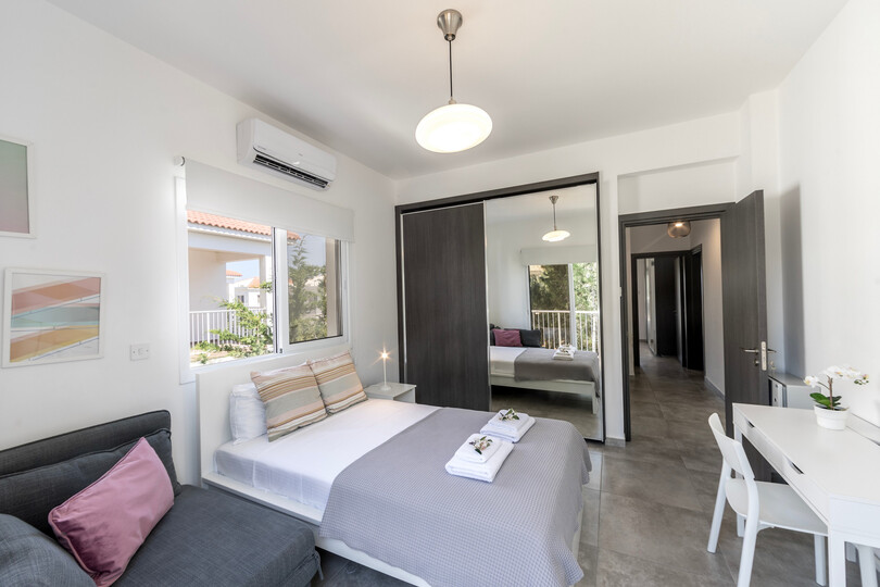 Ayia Napa Sanctuary: Beautiful 4 BR Villa, 1393