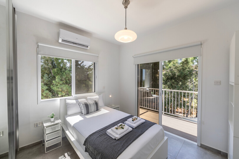 Ayia Napa Sanctuary: Beautiful 4 BR Villa, 1393