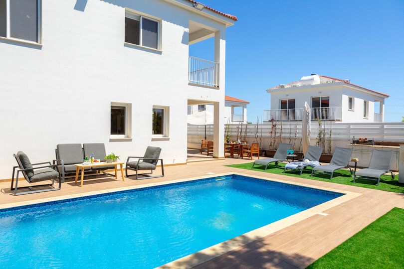 Ayia Napa Sanctuary: Beautiful 4 BR Villa, 1393