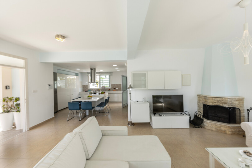 Tranquil Retreat: 3 Bedroom Villa in Protaras, 1721