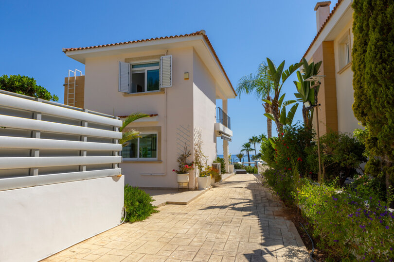 Tranquil Retreat: 3 Bedroom Villa in Protaras, 1721