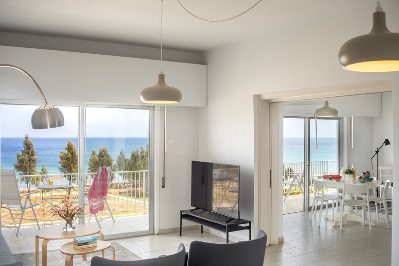 Modern H2O Suite near Ayia Triada Beach