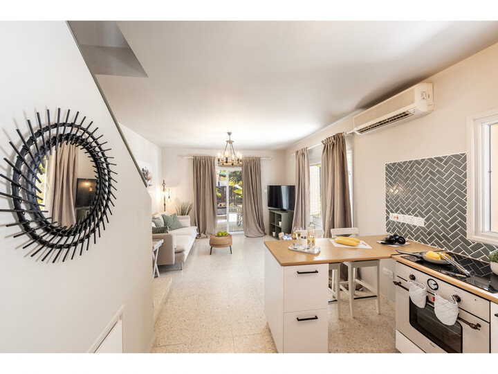 Stylish in the Heart of Perivolia, Larnaca Villa 1402, Perivolia, Cyprus