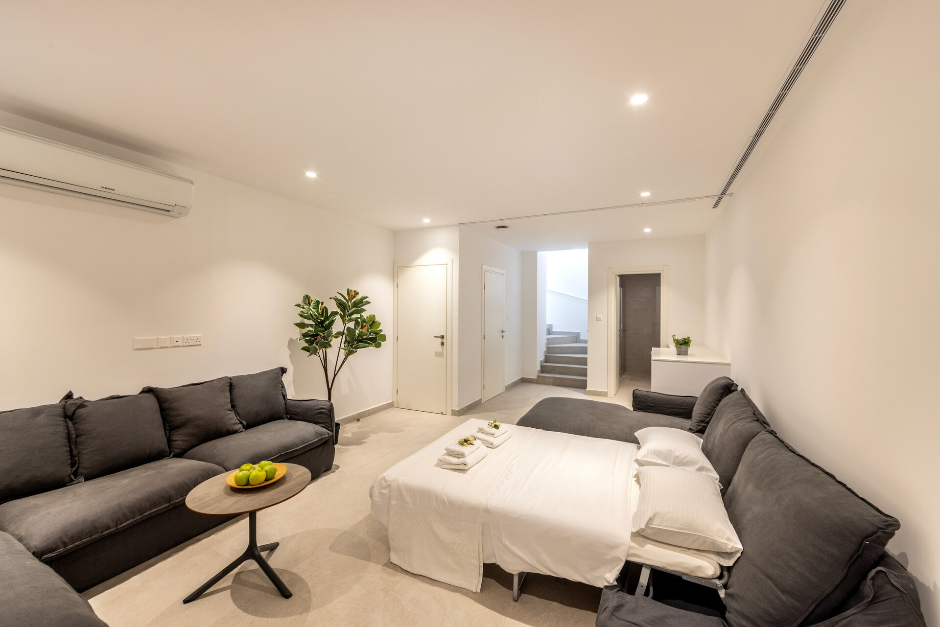 Serene 4 Bedroom Villa in Protaras, 1722