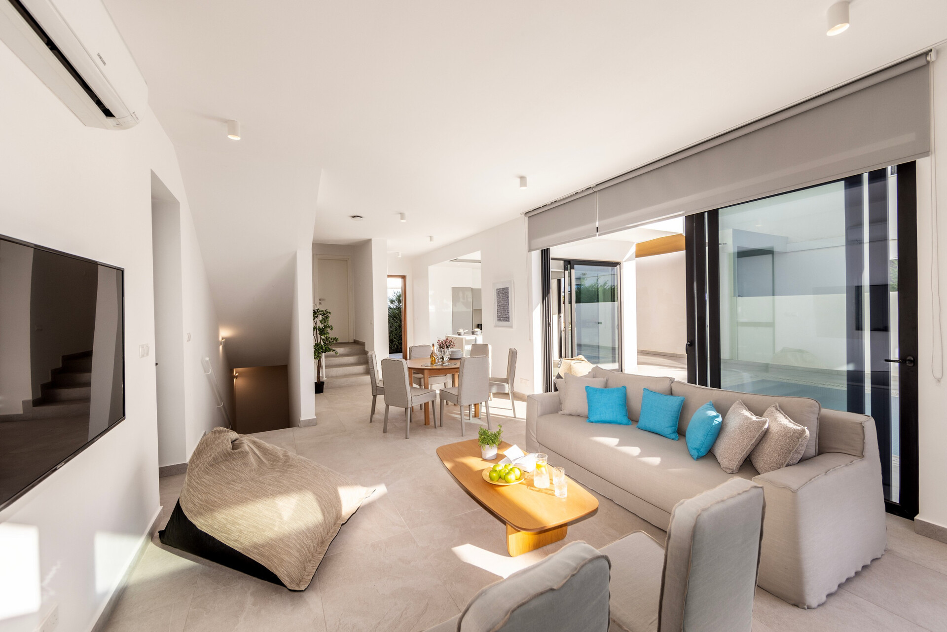Serene 4 Bedroom Villa in Protaras, 1722