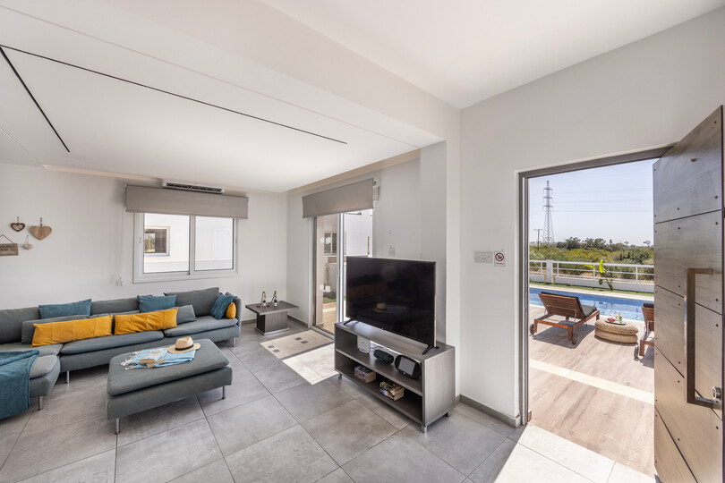 Elegant Ayia Napa Villa with Private Garden, 1395