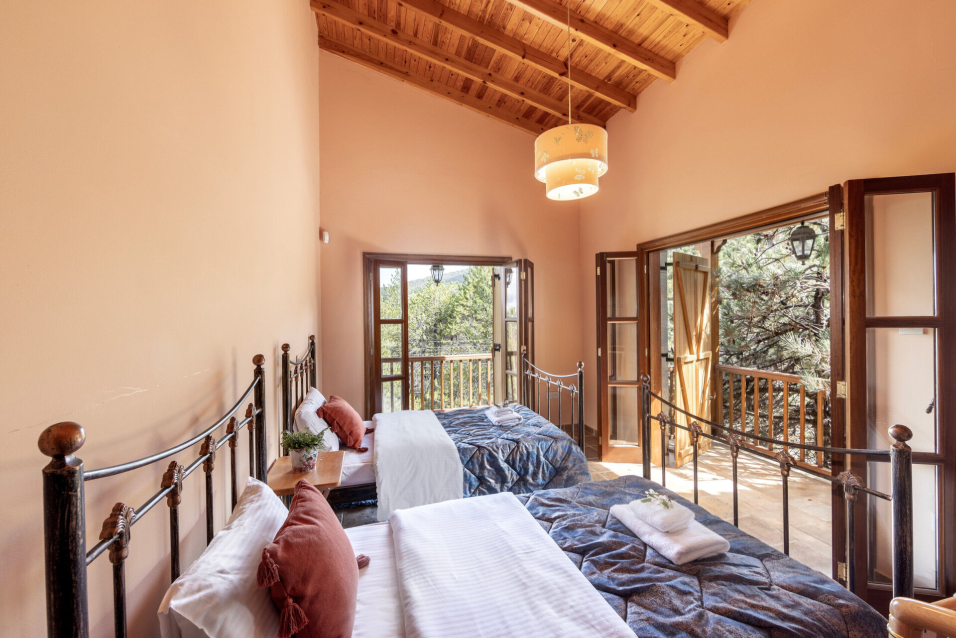 The Enchanting 4 Bedroom Villa in Pedoulas, 1005