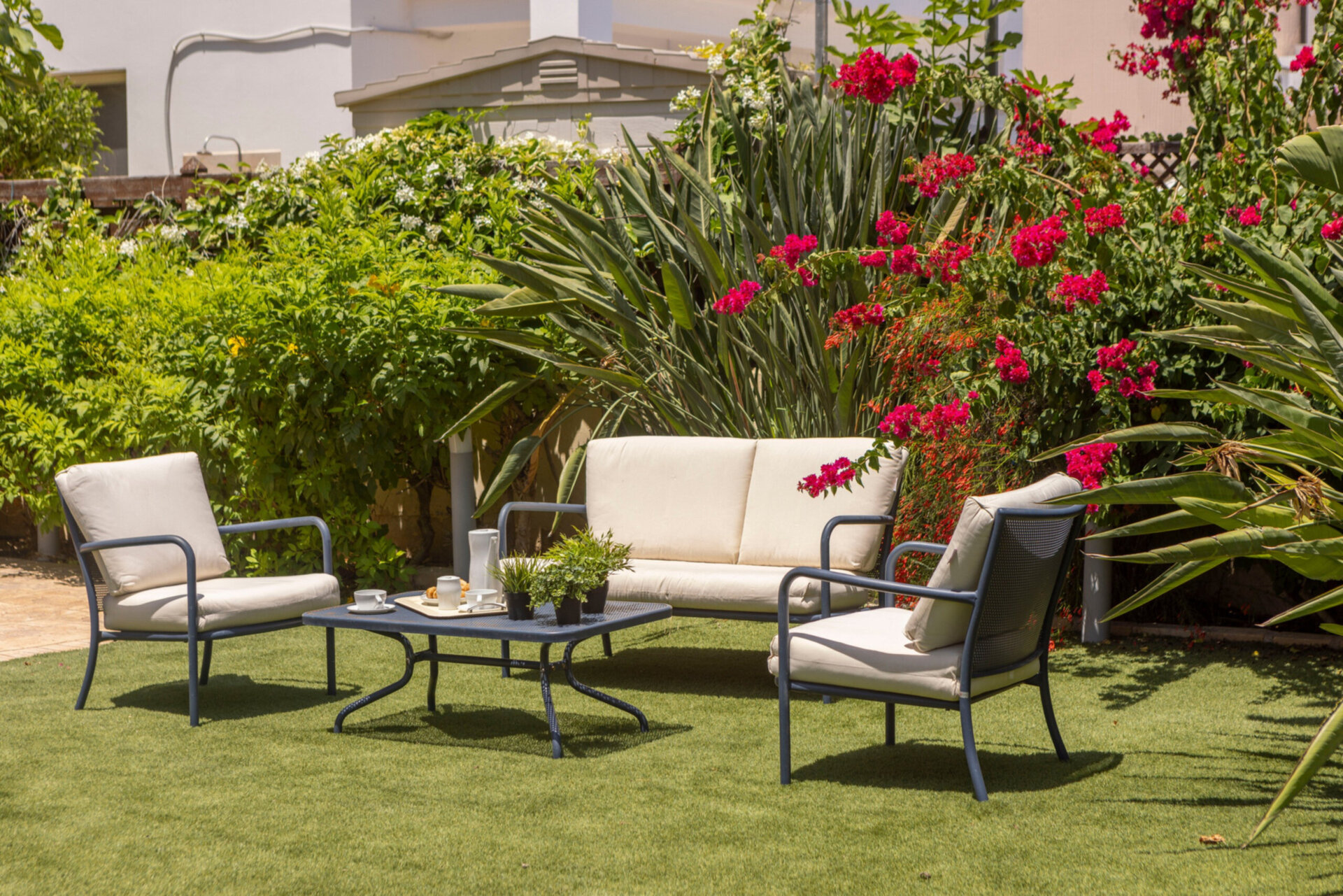 Cozy Villa with 3 Bedrooms in Larnaka 1000