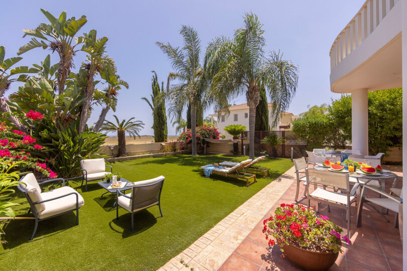 Cozy Villa with 3 Bedrooms in Larnaka 1000