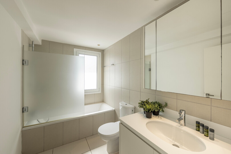 Serene Villa with 5 Bedrooms in Pernera 1543