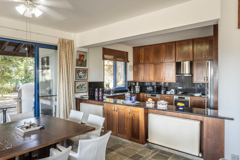 Modern 4 Bedroom Villa Oasis in Ayia Napa, 1396