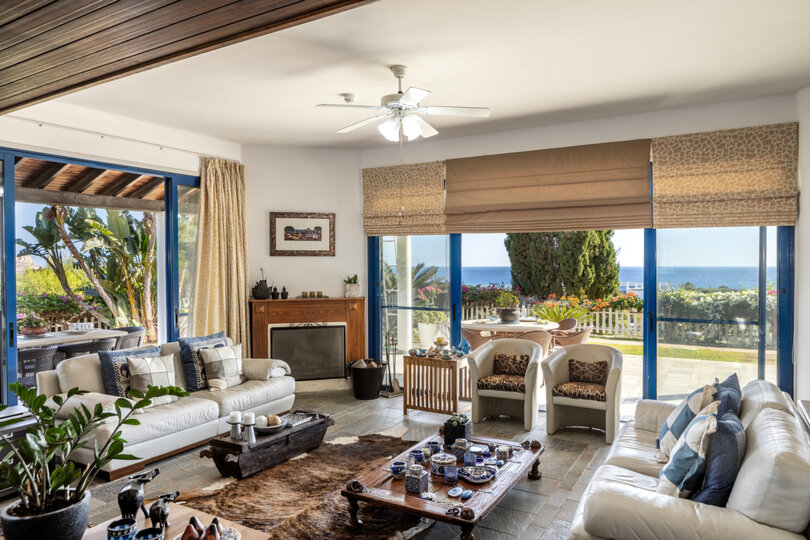 Modern 4 Bedroom Villa Oasis in Ayia Napa, 1396