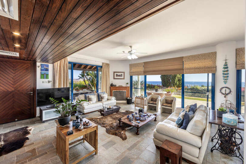 Modern 4 Bedroom Villa Oasis in Ayia Napa, 1396
