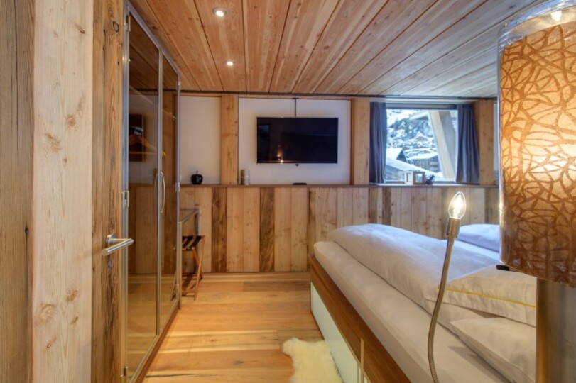 Elevated Elegance with a View of the Matterhorn, Valais Chalet 1012