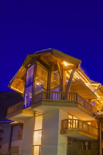 Elevated Elegance with a View of the Matterhorn, Valais Chalet 1012