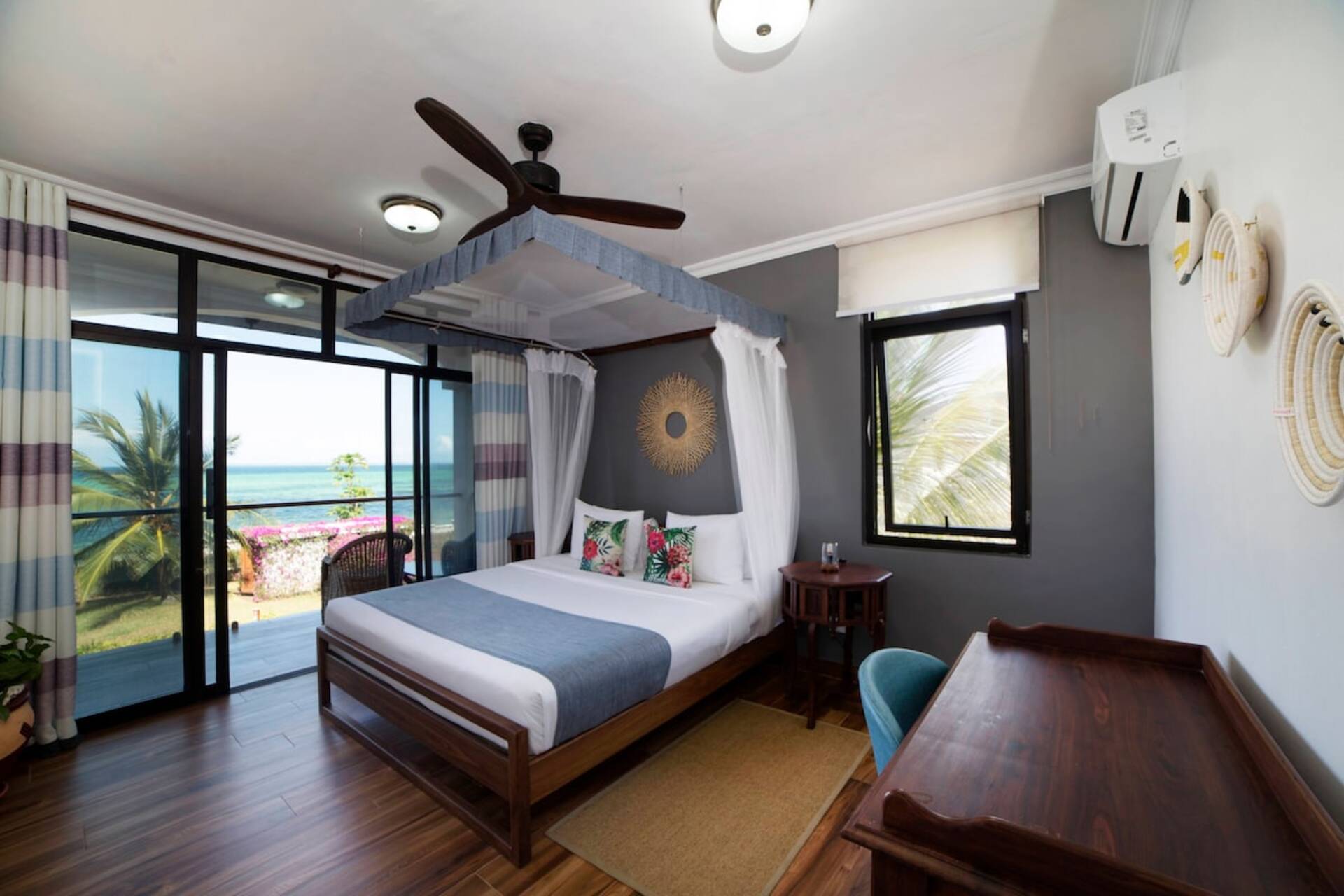 Luxury Beachfront Bliss Awaits in Zanzibar Paradise, 1002